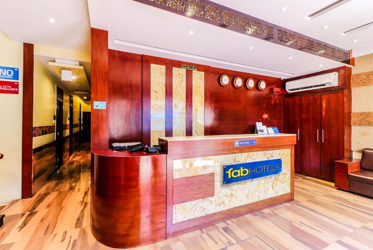 Fabexpress Adlon Andheri East Mumbai Exterior foto